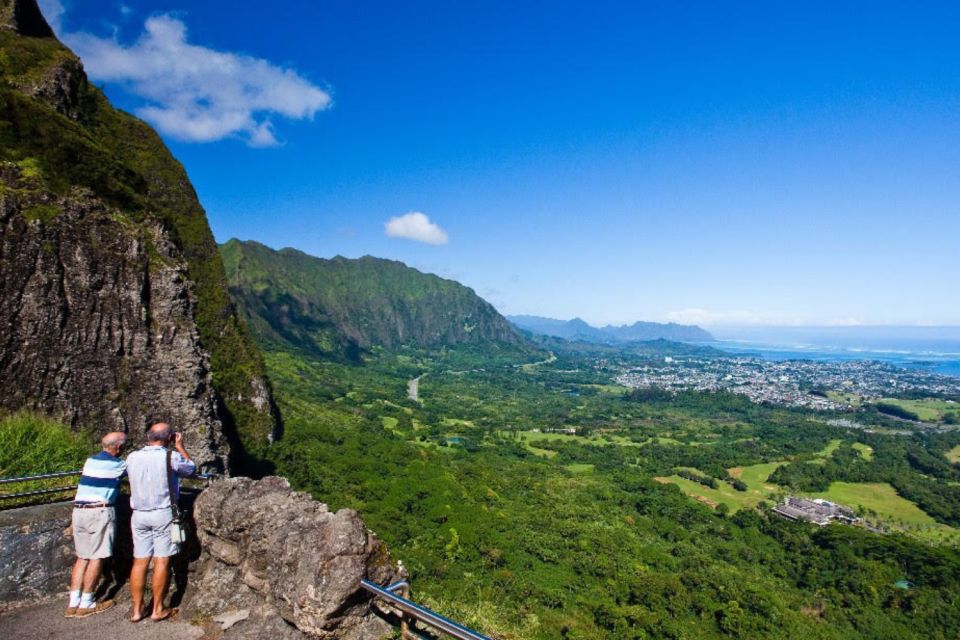 Oahu: Guided Tour of North Shore and Waimea Botanical Garden - Pali Lookout: Nature Meets Oahu’s Human Story