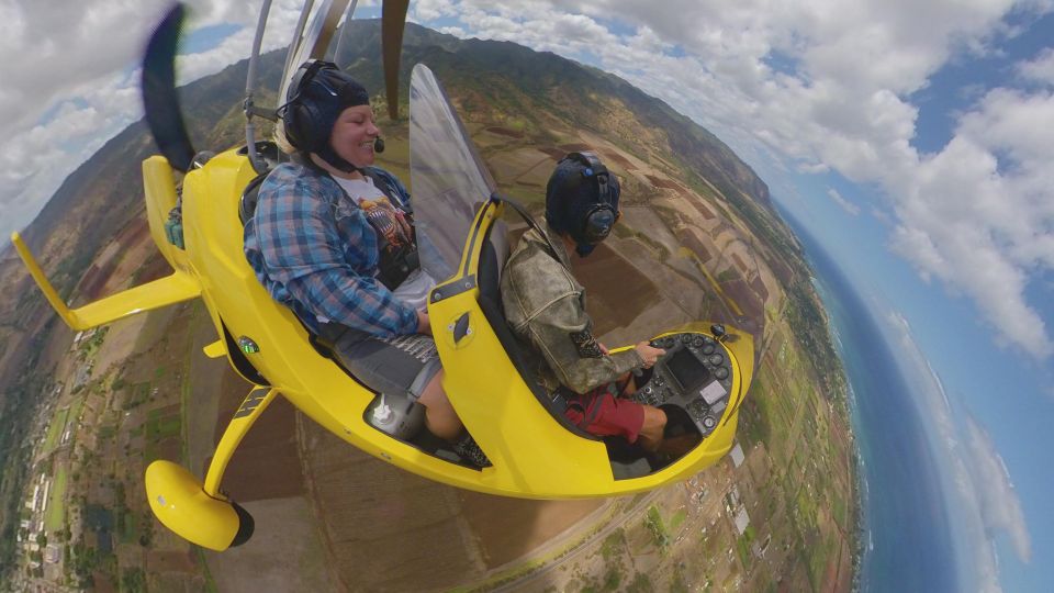 Oahu: Gyroplane Flight over North Shore of Oahu Hawaii - Getting oriented at Dillingham Airfield (and finding the hangar fast)