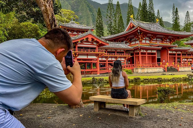 Oahu in a Day: Waterfall - Food Trucks - Lookouts - Small Crowds - Waimea Arboretum and Botanical Garden: where you slow down for views, then move fast