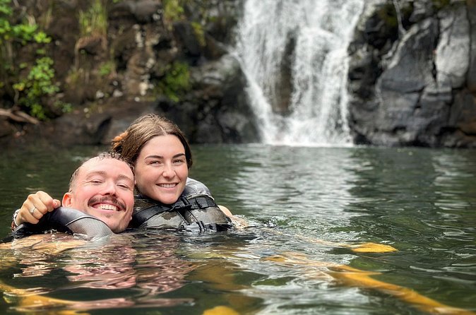 Oahu in a Day: Waterfall - Food Trucks - Lookouts - Small Crowds - Windward Coast viewing drive: photos through the window, then stop for the good angles