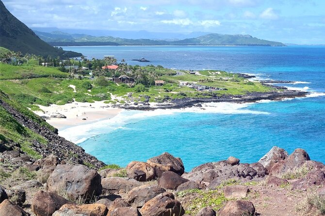 Oahu Island Sightseeing and Food Combo Tour - Kahala and Koko Marina Center: Where the Wealthy Vibes Meet Malasadas