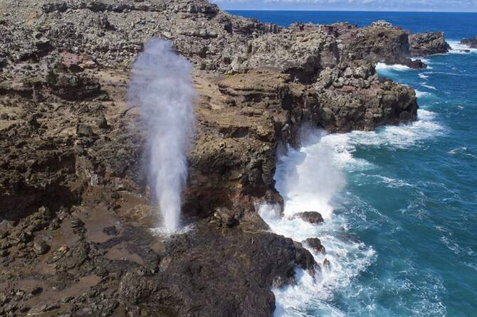 Oahu Island Tour, Dole plantation ,Northshore,VIP,PRIVATE - Halona Blowhole + Nu’uanu Pali: Ocean Spray Drama in Two Shots