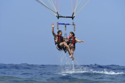 Oahu: Parasail on Maunalua Bay with Diamond Head Views - Checking In at H2O Sports Hawaii and Getting Your Gear Together
