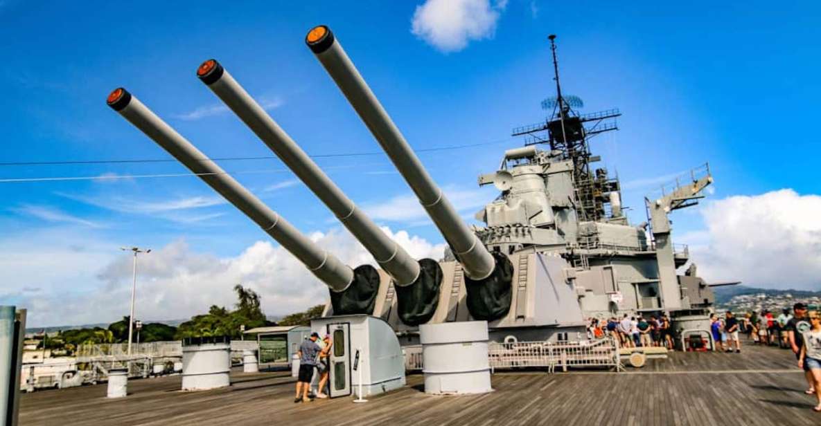 Oahu: Pearl Harbor Battleship Tour - The Arizona Memorial: a short Navy launch and a 15-minute moment