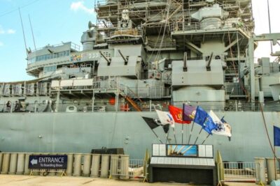 Oahu: Pearl Harbor Battleships Group Tour - Pearl Harbor Visitor Center: where the story clicks