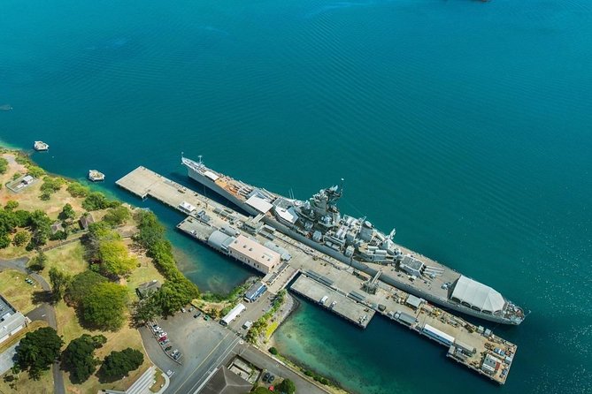 Oahu: Pearl Harbor USS Arizona Memorial & Battleship Missouri - Punchbowl Crater drive-by: honoring service with a view from above