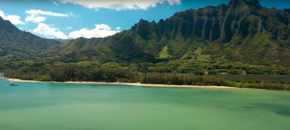 Oahu: Secret Island Beach Adventure and Water Activities - Beach Games: Volleyball, Table Tennis, and Horseshoes