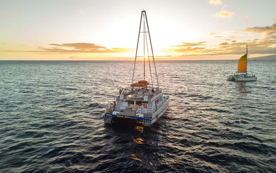 Oahu: Sunset Sail Cruise in Waikiki - The double-decker catamaran: your best seat changes with the light