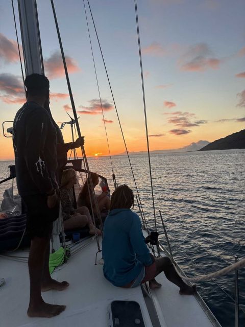Oahu: Sunset sailing in small intimate groups - Oahu Sunset Sailing, but in a small-group sweet spot