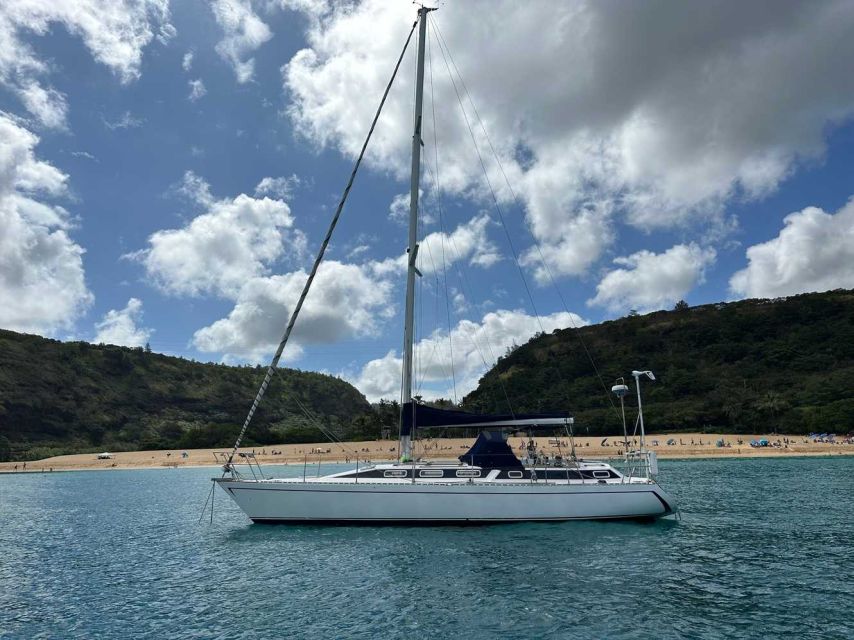 Oahu: Sunset sailing in small intimate groups - Sailing toward Le’ahi (Diamond Head): the view that never gets old