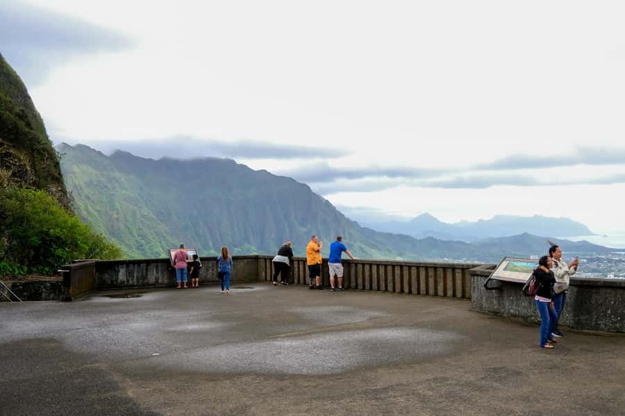 Oahu: Ultimate Pearl Harbor and Circle Island Tour - Halona Blowhole and photo time: lava meets the sea