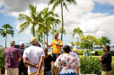 Oahu: Ultimate Pearl Harbor and Circle Island Tour - Pickup in Waikiki: how to start smoothly