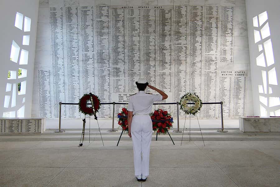 Oahu: USS Arizona Memorial and City Highlights Tour - The Real Trade-Offs: Scripted Moments vs. Personal Storytelling