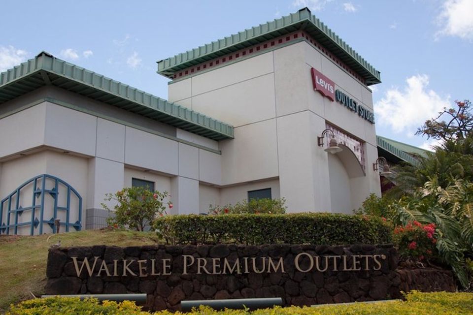 Oahu: Waikele Premium Outlets Roundtrip Bus From Waikiki - The Ride: Air-Conditioned, English-Speaking, and Safety-First