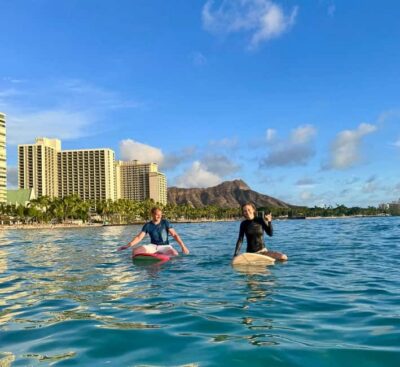 Oahu: Waikiki Beginner Private Surf Lesson- Female Guide - Starting at the Duke Kahanamoku statue and getting geared up fast
