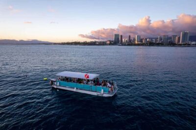 Oahu: Waikiki Whale Watch Boat Tour - From Kewalo Basin toward Waikiki (and the Diamond Head photo moments)