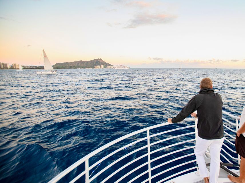 Oahu: Waikiki Whale Watching Tour-Donut and Coffee Included - Best timing on Oahu: when whale sightings are likely, and when they’re not