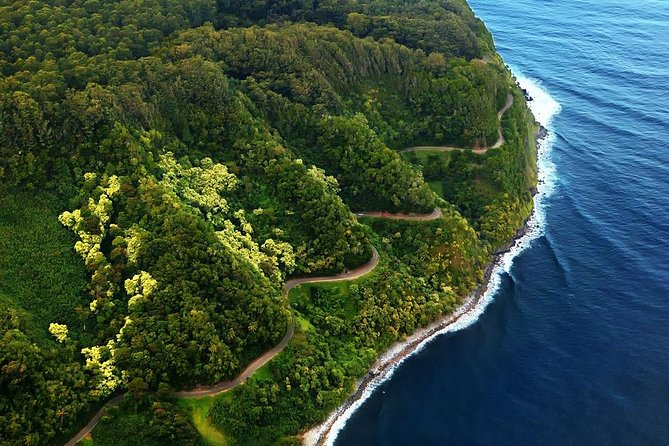 One Day Heavenly Hana Tour: Island Hopping from Oahu to Maui - Kaumahina to Keanae: Windward Coast Views and Banana Bread Energy