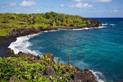 One Day Heavenly Hana Tour: Island Hopping from Oahu to Maui - Leaving Waikiki at 5:45 AM and Staying Sane All Day