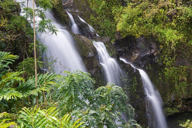 One Day Heavenly Hana Tour: Island Hopping from Oahu to Maui - Hana Town on the Highway: Heiau, Flowers, and the Pace of a Real Place