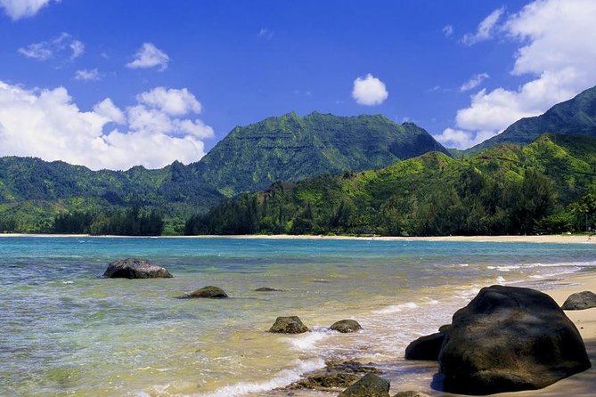 One-Day Tour Hawaii Movie Tour: Island Hopping from Oahu to Kauai - Price and what $540 buys you (and what it doesn’t)