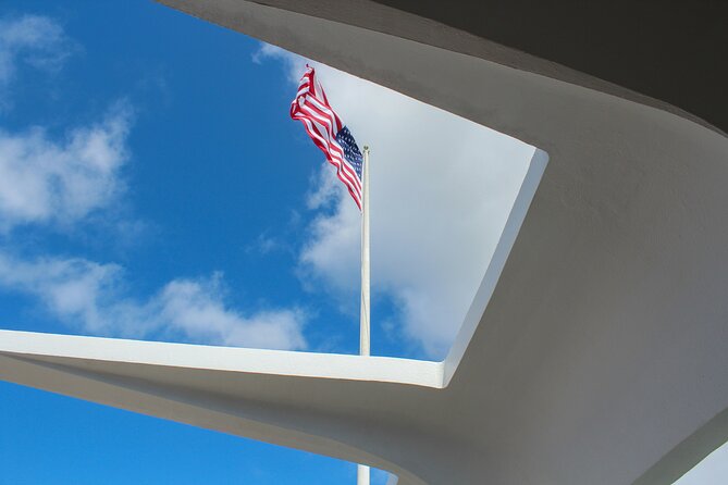 Pearl Harbor Arizona Memorial - Why the USS Arizona Memorial Tour Works So Well for First-Timers
