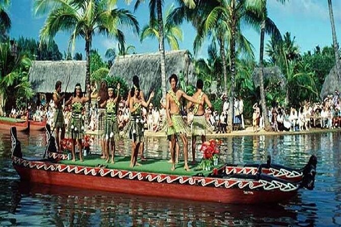 Pearl Harbor, Dole Plantation, and Polynesian Center from Maui - Riding with the guide: practical stories and better time use
