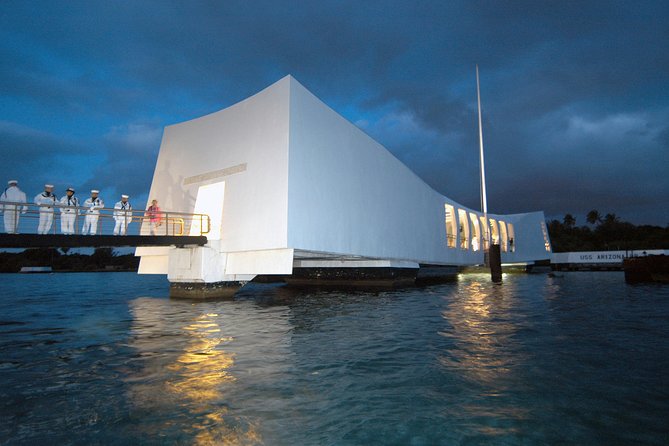 Pearl Harbor Tour Arizona Memorial and USS Bowfin - Hotel Pickup That Keeps Your Morning Moving