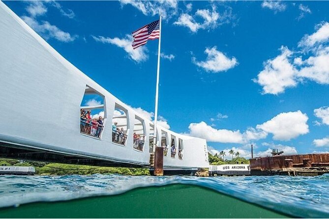 Pearl Harbor Tour with USS Arizona & Missouri Battleship - ʻIolani Palace: the royal residence story you can actually walk through