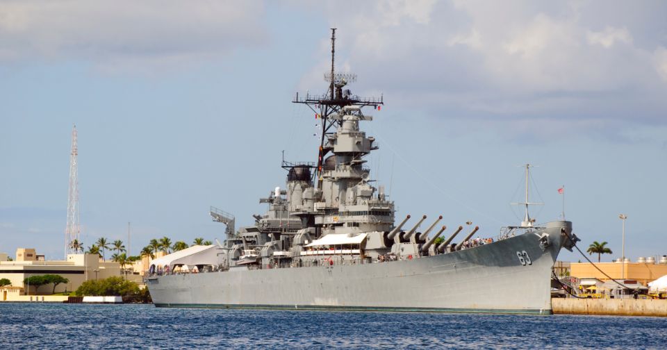 Pearl Harbor USS Arizona All Access Private Tour - The guide makes a difference: the human factor
