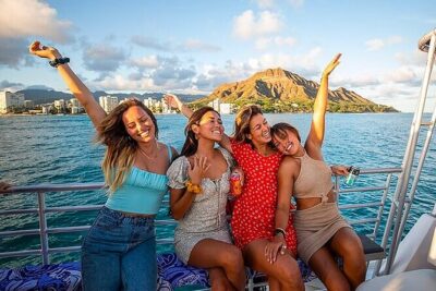 Premier Waikiki Sunset Party Cruise with Live DJ and Full Bar - Diamond Head State Monument Stop: The Photo Moment