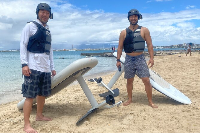 Premium eFoil Lesson near Waikiki - The instructor setup: why the private format matters