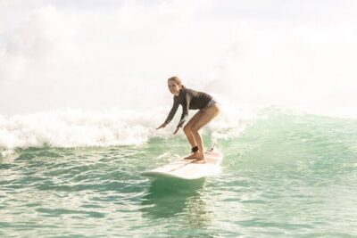 Private 1-On-1 Surf Lesson - The 15–30 minute land session: safety, ocean reading, and technique basics