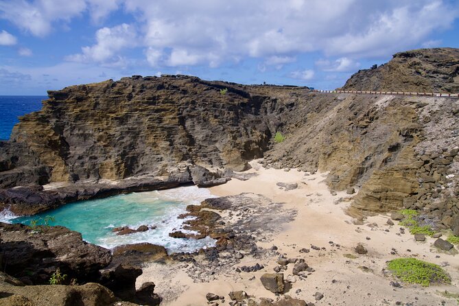 Private Circle Island Tour-Oahu-Customizable - Halona Blowhole and Sandy Beach: where geology puts on a show