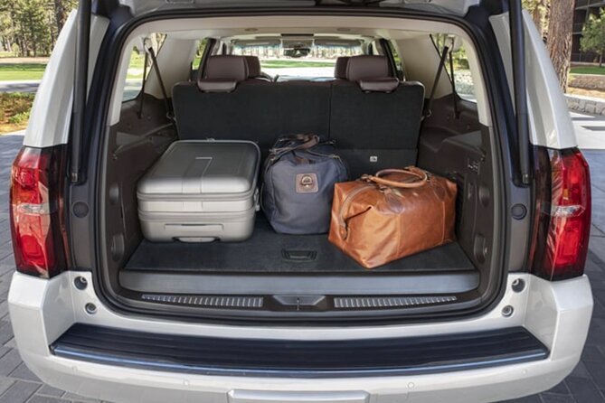 Private Luxury Escalade Transfer: HNL Airport & Cruise Ports - En-Route Comfort: A Smooth Ride Even When Timing Changes