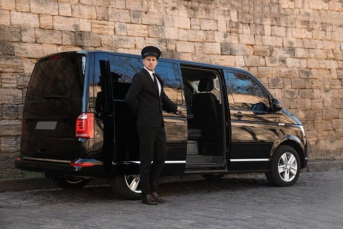 Private One-way Airport Transfer Honolulu Airport To Honolulu - Finding Your Driver Fast: How the Meet and Greet Works at HNL