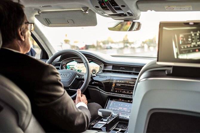 Private One-way Airport Transfer Honolulu Airport To Honolulu - Vehicle Expectations: A/C Is Included, “Luxury” Might Need Confirmation
