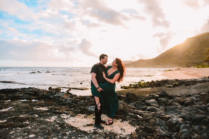 Private Professional Vacation Photoshoot in Honolulu - How to make your photos look better (and feel easier)
