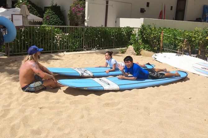 Private & Semi-Private Surf Lessons in Waikiki - Gear Included: Surfboard, Rash Guard, and Secure Storage