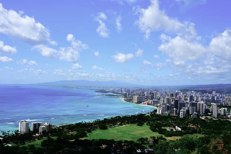 Private Tour Oahu-Circle Island-Customizable - Nuuanu Pali Lookout: the big finish with a cool-weather sweet spot