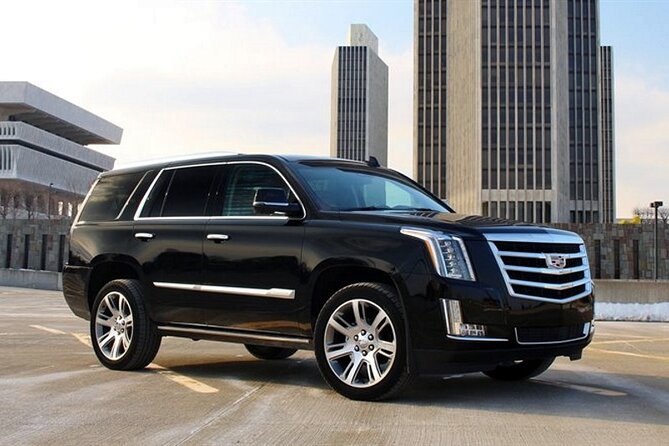 Private Transfer: Honolulu Airport HNL to Honolulu in Luxury SUV - The luxury SUV part: what you’ll feel in the first 5 minutes
