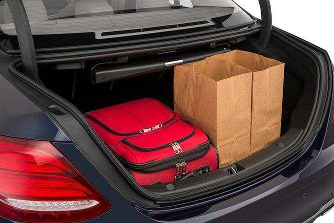 Private Transfer Honolulu Airport HNL to Waikiki by Sedan - How the Meet-and-Greet Works at Honolulu Arrivals
