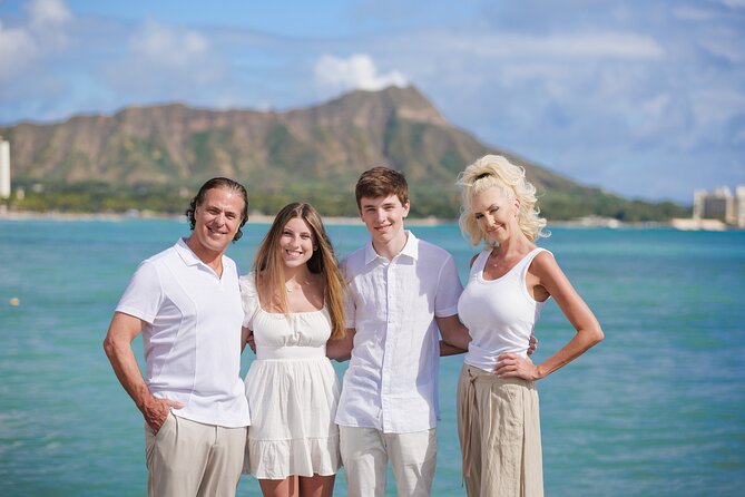 Professional Photo Shoot: Hire a Photographer in Honolulu - The photographer experience: patience, pose coaching, and group wrangling