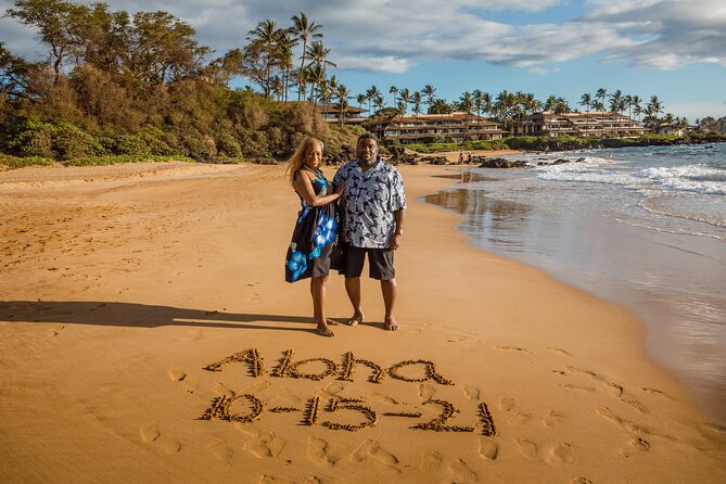 Professional Photographer in Honolulu - What the photographer actually does during the session
