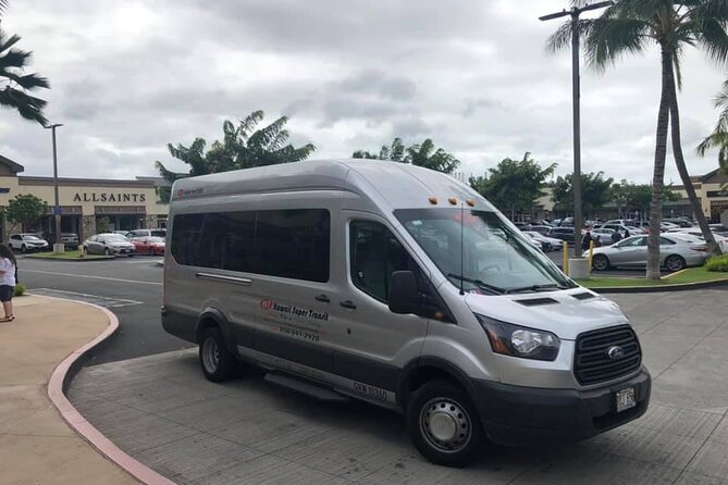 Roundtrip Shuttle from Waikiki Hotels-Waikele Premium Outlets - The simple idea: getting from Waikiki to Waikele without taxi stress