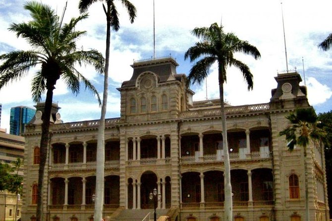 Secret Oahu Hawaii Culture Tour With A Local Guide - Your local guide turns quick stops into real understanding