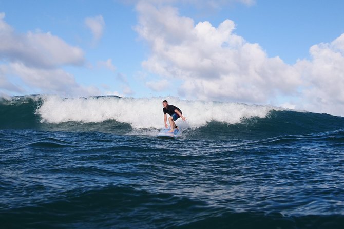Semi-Private Surf Lesson - Equipment is included: what that changes for your day