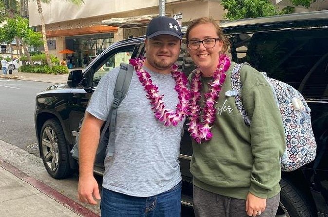 Shared Departure Transfer from Waikiki Hotels to Honolulu Airport - What the Driver Actually Does (And Why That Matters)