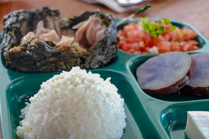 Shared Food & Waterfall Tour in Honolulu - North Shore macadamia farm time: quick learning, plenty of flavor