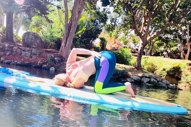 Stand-Up Paddle Yoga on the North Shore of Oahu - Props and safety: what the anchor does for your mind